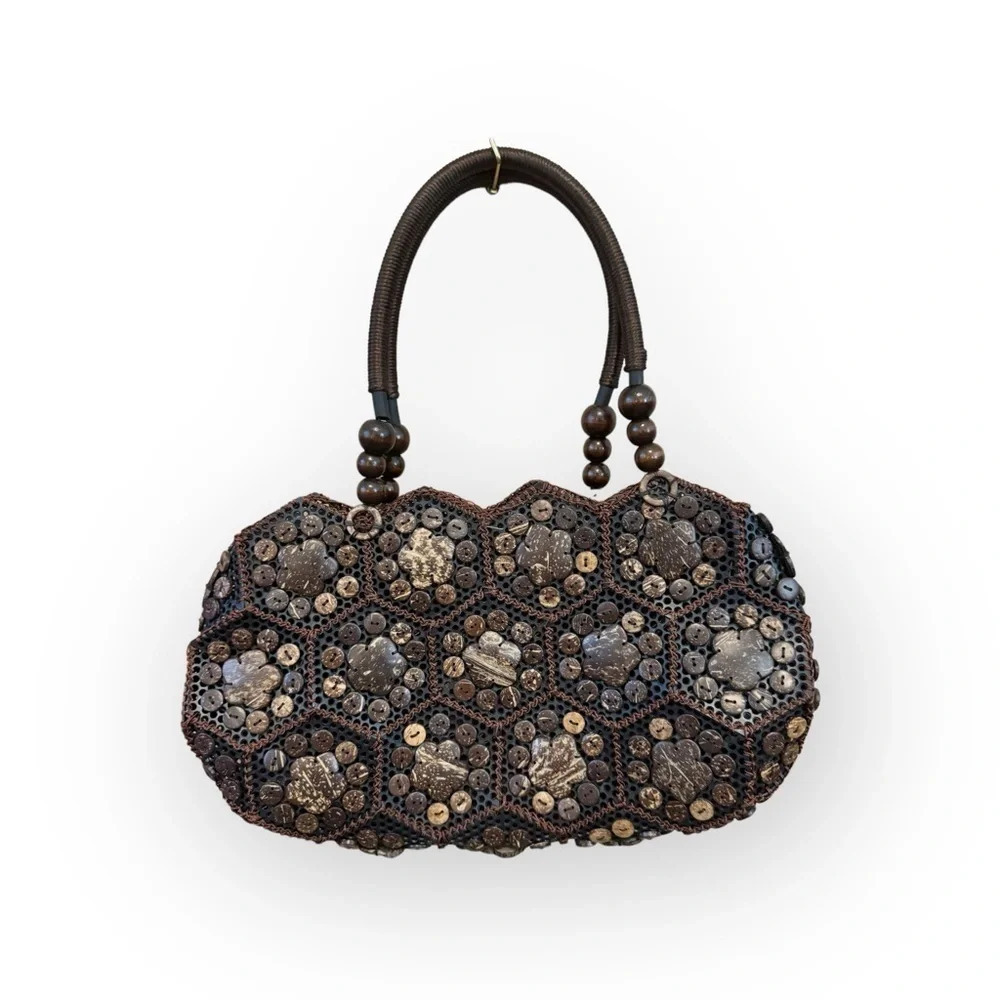 Artisan-Crafted Coconut Shell Handbag - Picture 2 of 8